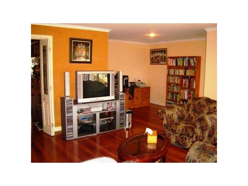 34 Gilmore Crescent, Lynbrook VIC 3975