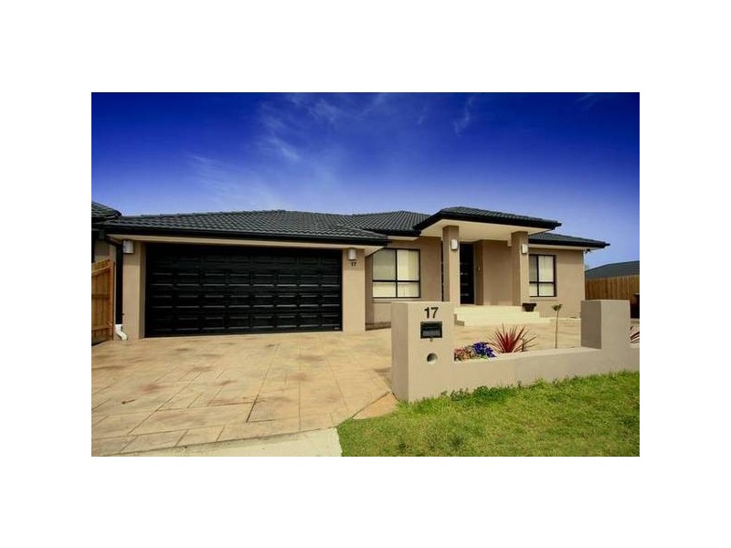 17 Devaney Avenue, Lynbrook VIC 3975