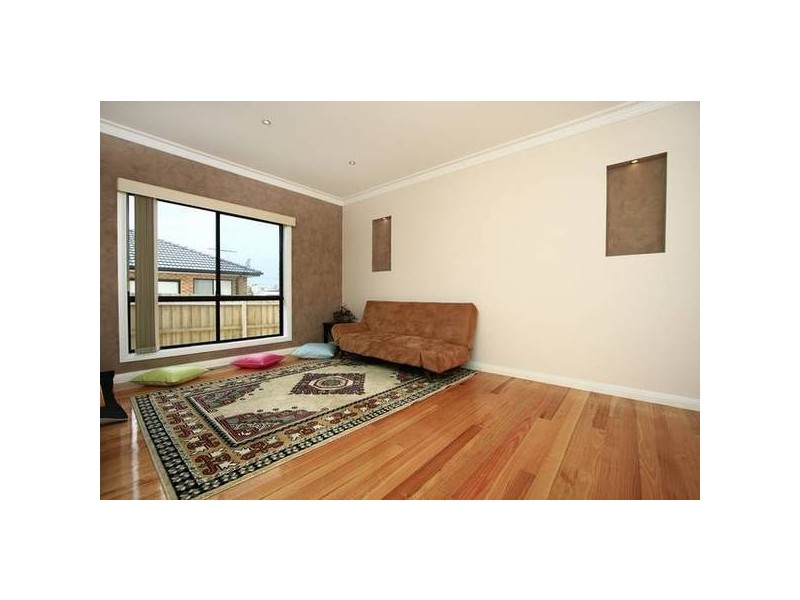 17 Devaney Avenue, Lynbrook VIC 3975