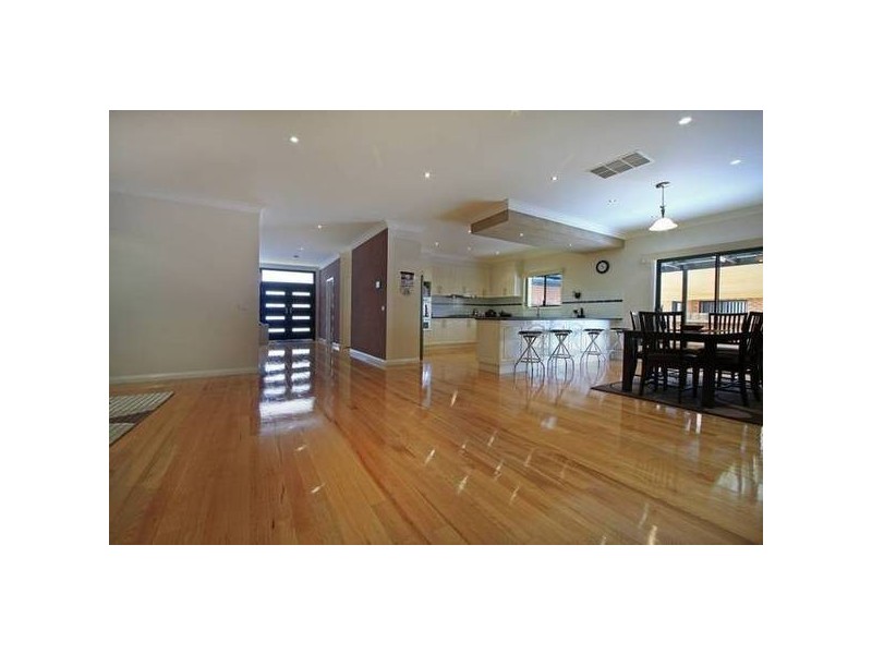 17 Devaney Avenue, Lynbrook VIC 3975