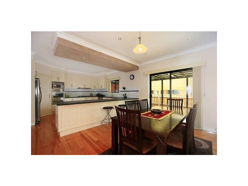 17 Devaney Avenue, Lynbrook VIC 3975