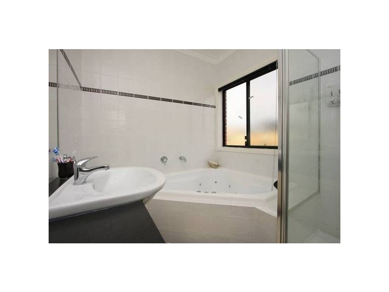 17 Devaney Avenue, Lynbrook VIC 3975