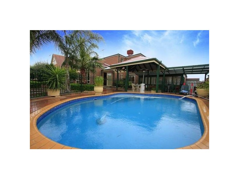 24 Eleanore Crescent, Hallam VIC 3803