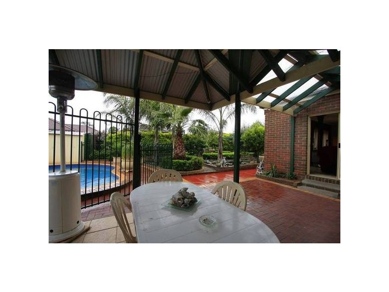 24 Eleanore Crescent, Hallam VIC 3803
