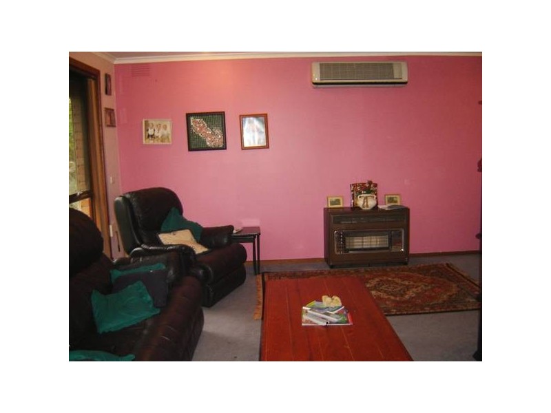 8 Clive Street, Hampton Park VIC 3976