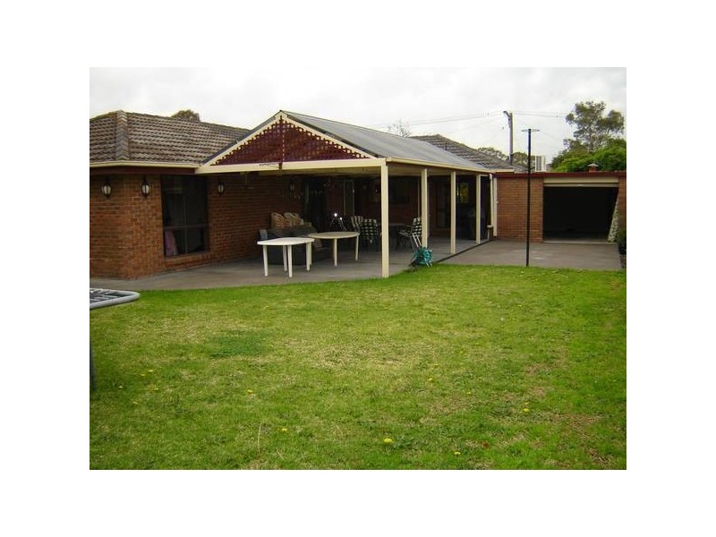 8 Clive Street, Hampton Park VIC 3976