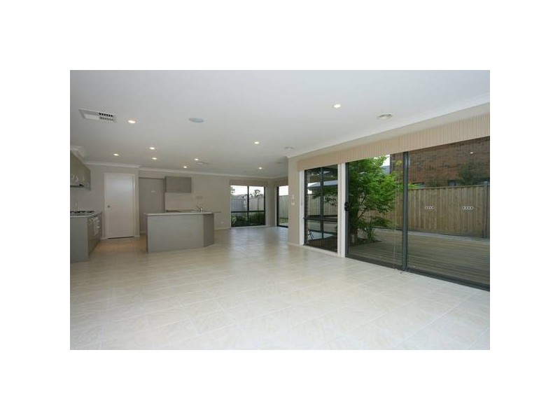 13 Carabeen Way, Lyndhurst VIC 3975