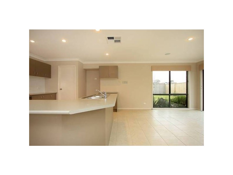 13 Carabeen Way, Lyndhurst VIC 3975