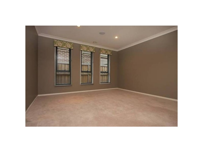 13 Carabeen Way, Lyndhurst VIC 3975