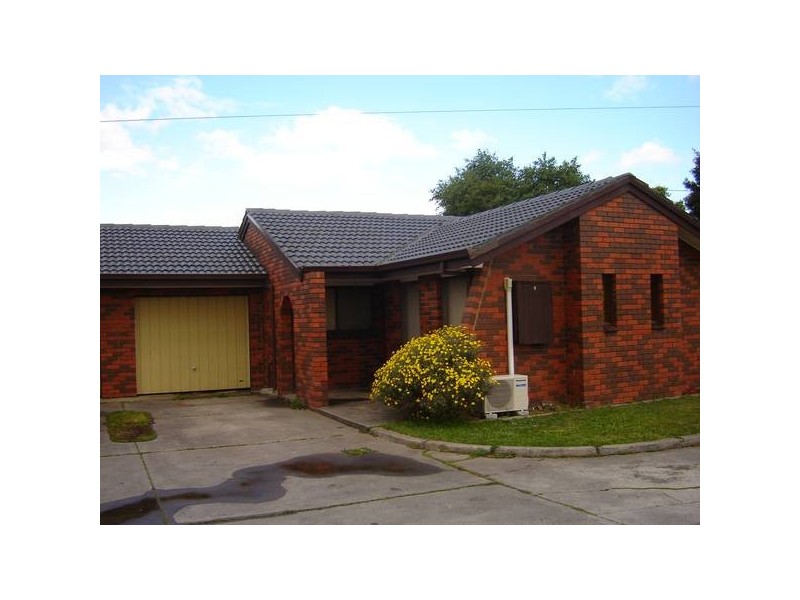 6/19 William Street, Cranbourne VIC 3977