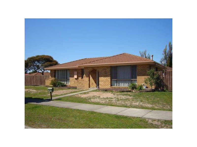 9 Verona Drive, Hampton Park VIC 3976