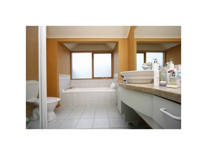 22 Eleanore Crescent, Hallam VIC 3803