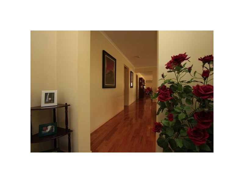 99 Central Road, Hampton Park VIC 3976