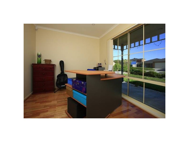 99 Central Road, Hampton Park VIC 3976