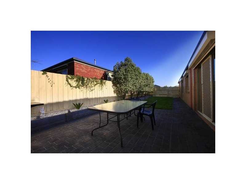 99 Central Road, Hampton Park VIC 3976