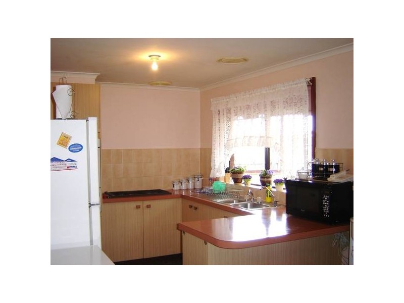 1 Hawking Avenue, Hampton Park VIC 3976