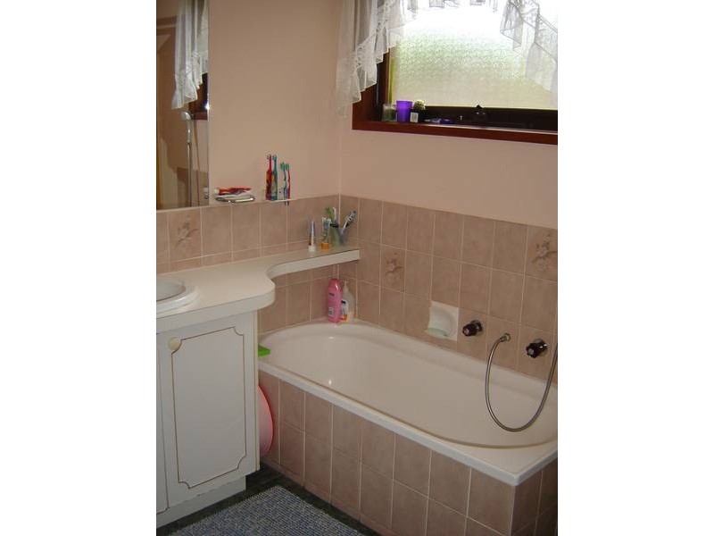 1 Hawking Avenue, Hampton Park VIC 3976