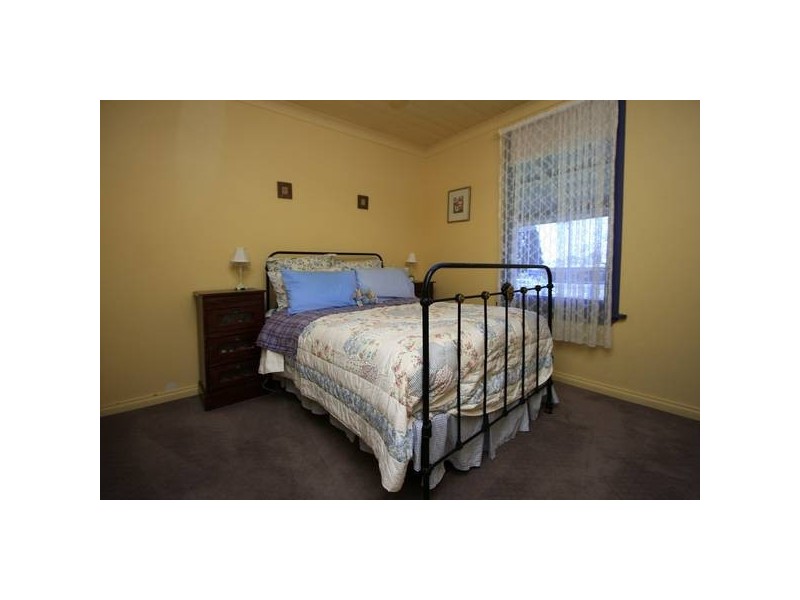 114 Somerville Road, Hampton Park VIC 3976