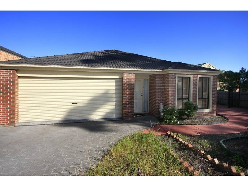 40 Blue Range Crescent, Lynbrook VIC 3975