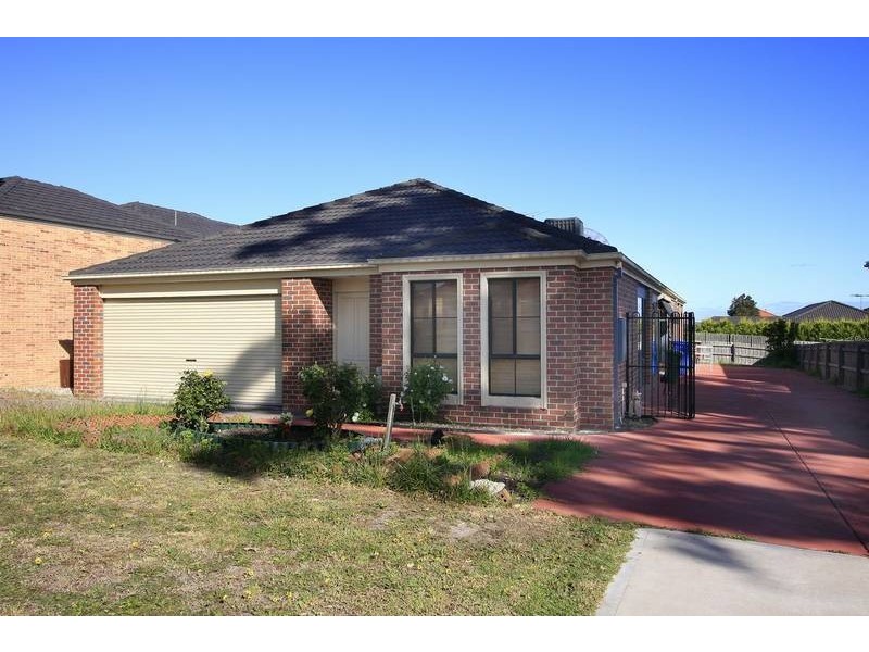 40 Blue Range Crescent, Lynbrook VIC 3975