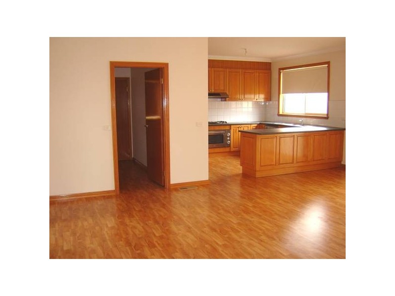 77 Aylmer Road, Lynbrook VIC 3975