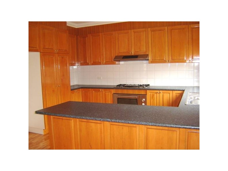 77 Aylmer Road, Lynbrook VIC 3975