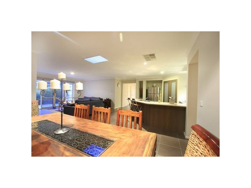 29 Hal Porter Terrace, Lynbrook VIC 3975