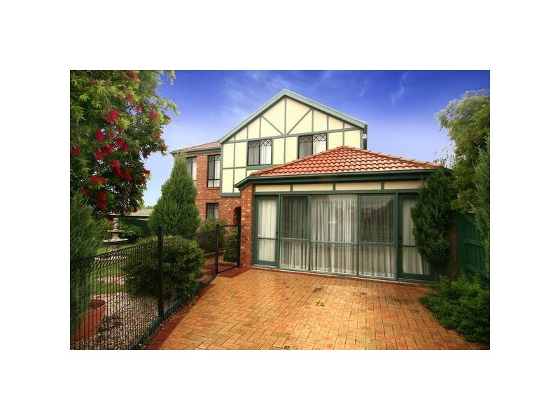 1 Eleanore Crescent, Hallam VIC 3803