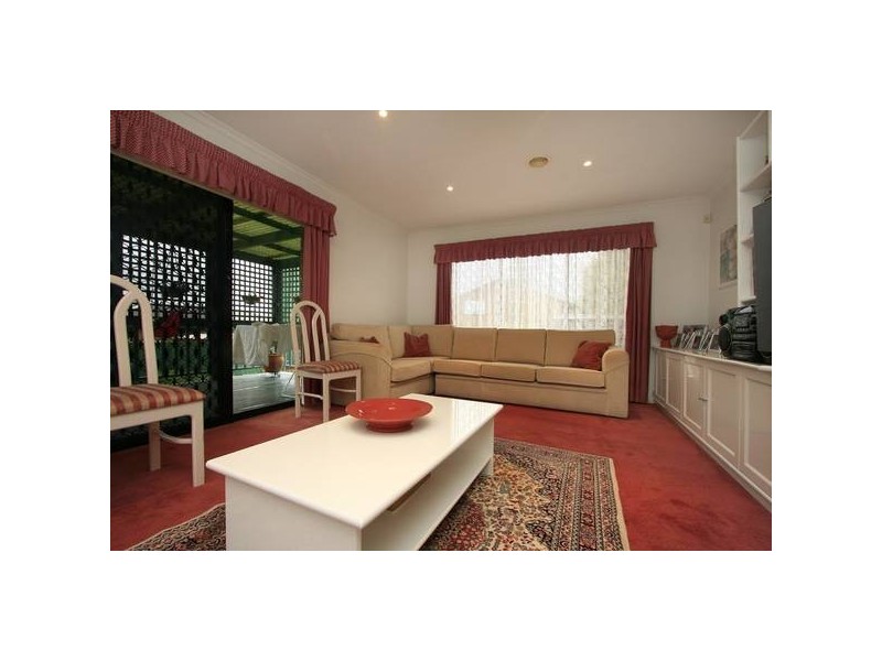 1 Eleanore Crescent, Hallam VIC 3803