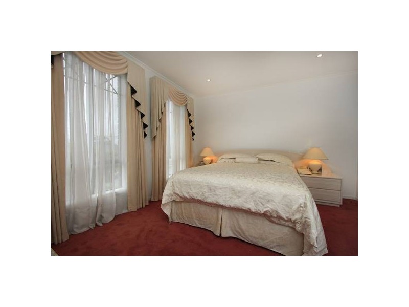 1 Eleanore Crescent, Hallam VIC 3803