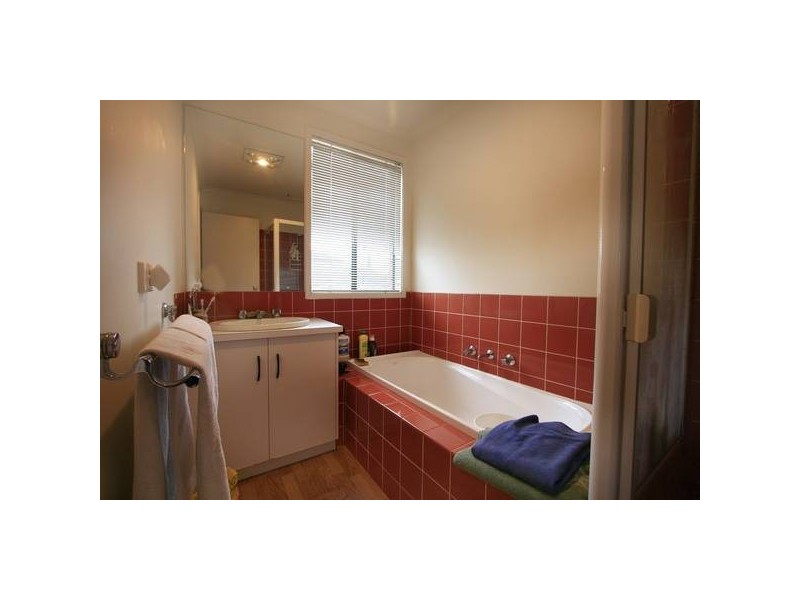 1 Eleanore Crescent, Hallam VIC 3803
