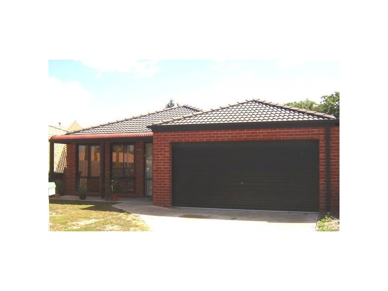 9 Aquamarine Court, Hampton Park VIC 3976
