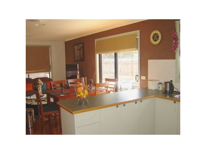 9 Aquamarine Court, Hampton Park VIC 3976