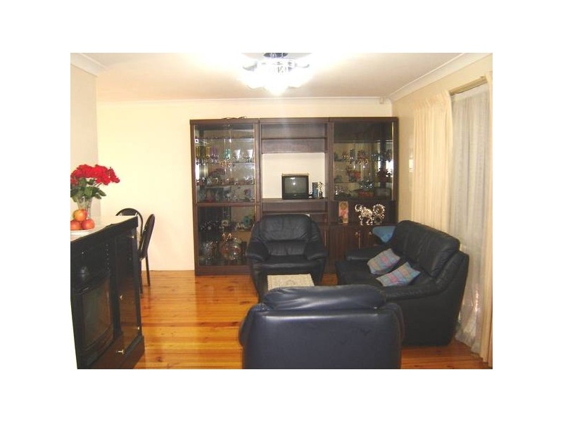 18 Carmen Court, Hampton Park VIC 3976