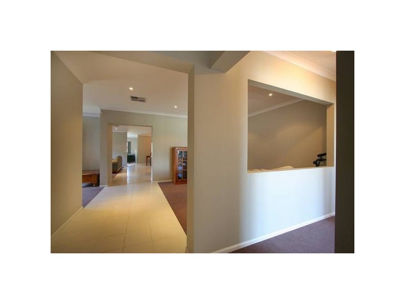 7 Alpine Heath Way, Lyndhurst VIC 3975