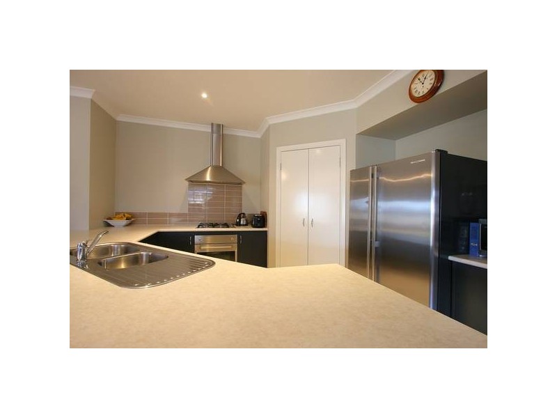 7 Alpine Heath Way, Lyndhurst VIC 3975