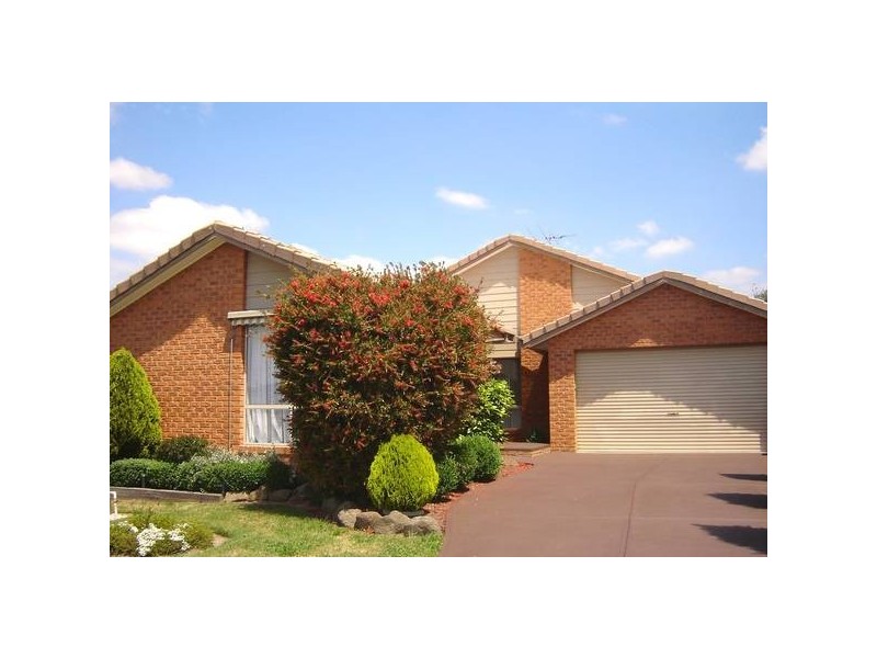 6 Duncraig Court, Narre Warren VIC 3805