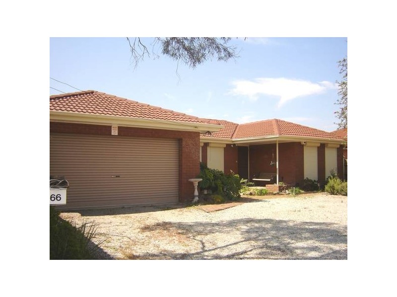 66 Greenvalley Crescent, Hampton Park VIC 3976