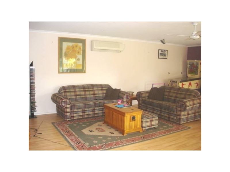 66 Greenvalley Crescent, Hampton Park VIC 3976