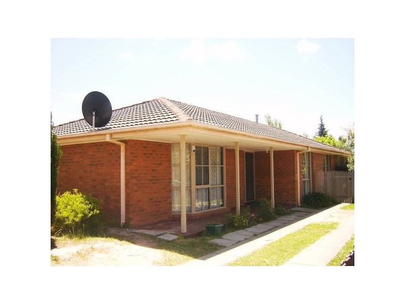 29 Edeys Run, Hampton Park VIC 3976