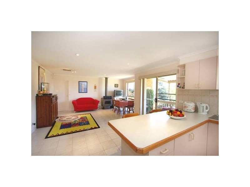 44 Matthew Flinders Avenue, Endeavour Hills VIC 3802