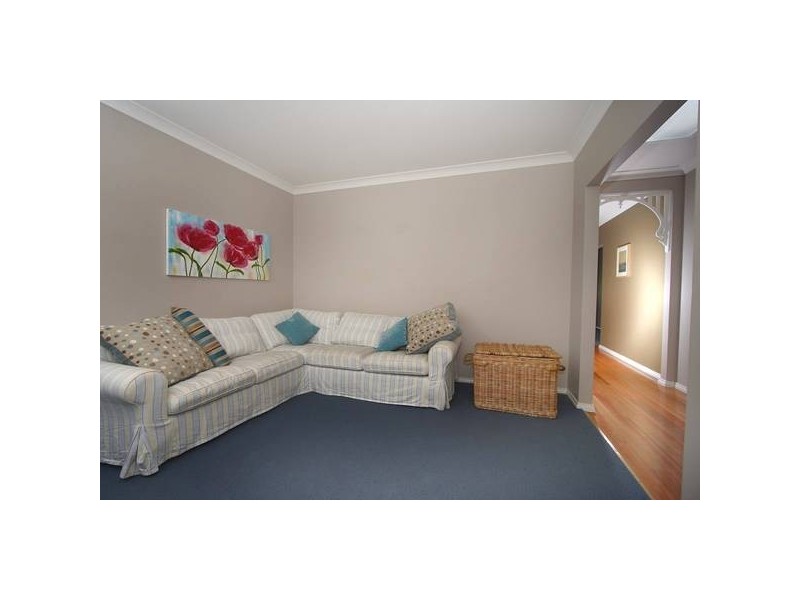 27 Caversham Terrace, Lynbrook VIC 3975