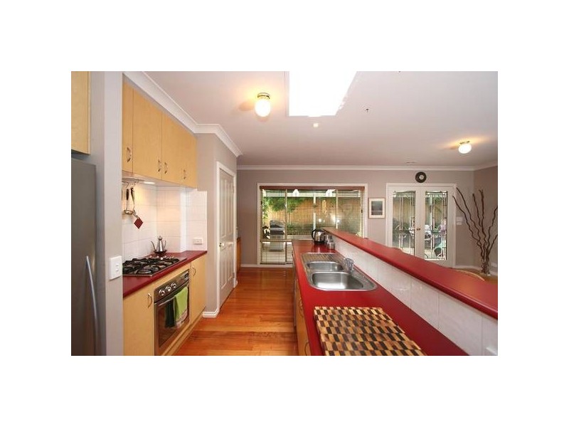 27 Caversham Terrace, Lynbrook VIC 3975