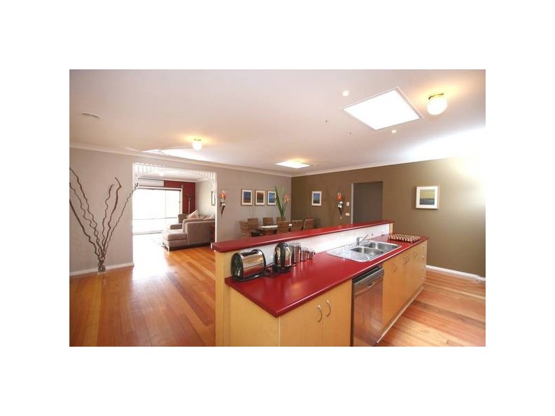 27 Caversham Terrace, Lynbrook VIC 3975