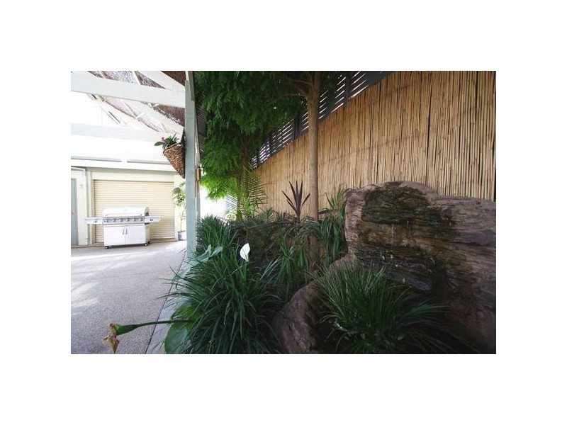 27 Caversham Terrace, Lynbrook VIC 3975