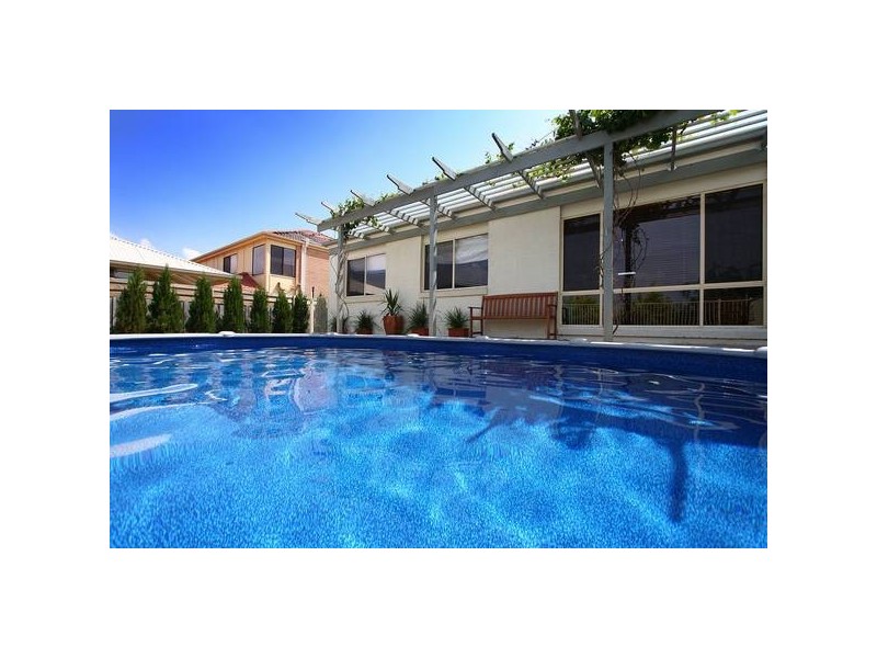 27 Caversham Terrace, Lynbrook VIC 3975