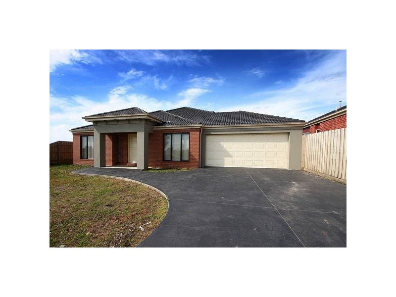156 Paterson Drive, Lynbrook VIC 3975