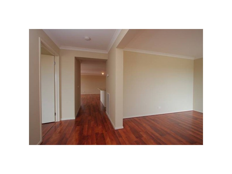 156 Paterson Drive, Lynbrook VIC 3975