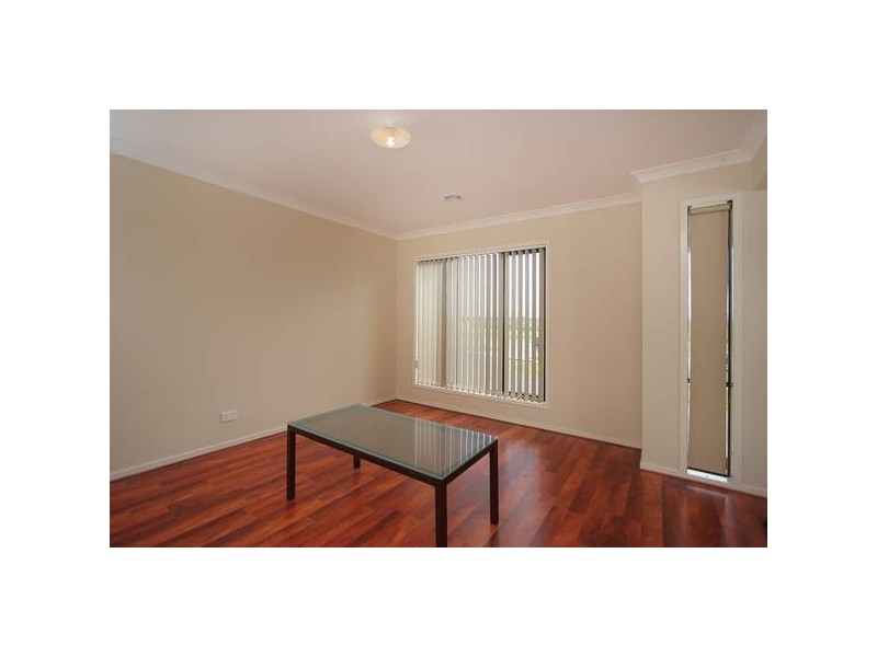 156 Paterson Drive, Lynbrook VIC 3975