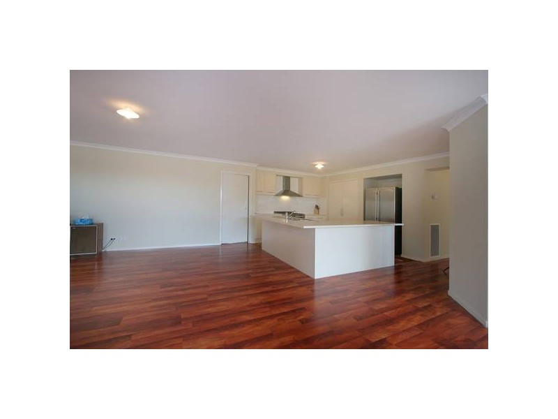 156 Paterson Drive, Lynbrook VIC 3975